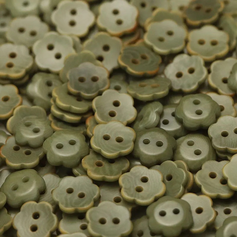11-20mm Two-Hole Flower-Shaped Fruit Buttons for Kids 20 Pack