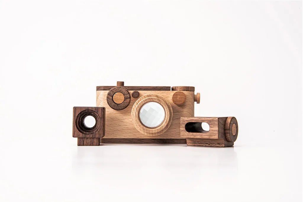 35MM Wooden Toy Camera Gift Set - Beech Wood with 2 Flashes ($88 Value)