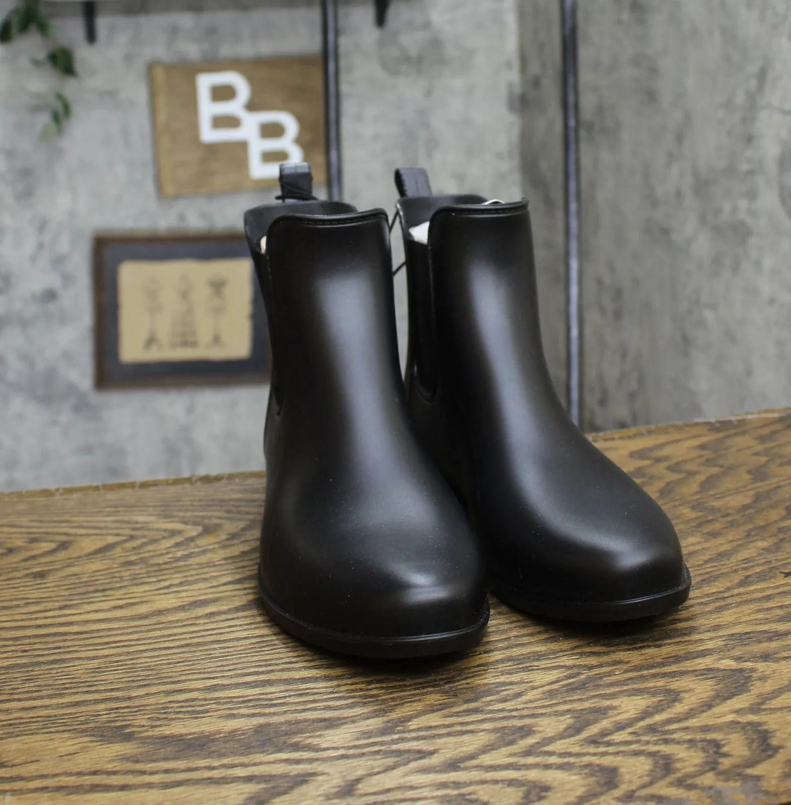A New Day Womens Chelsea Wide Width Rain Boots 81885620 Black 6W
