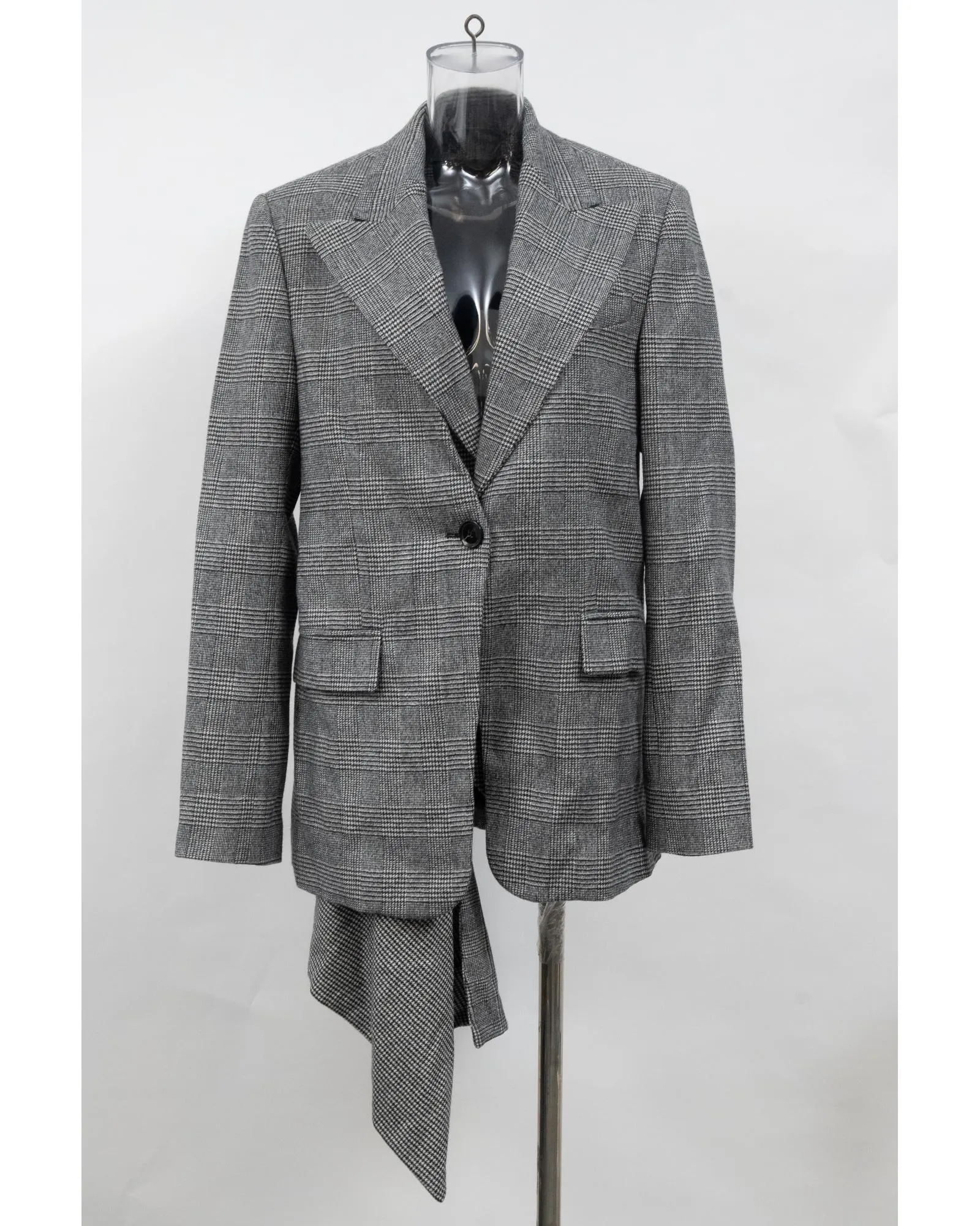 Asymmetrical Hemline Plaid Blazer