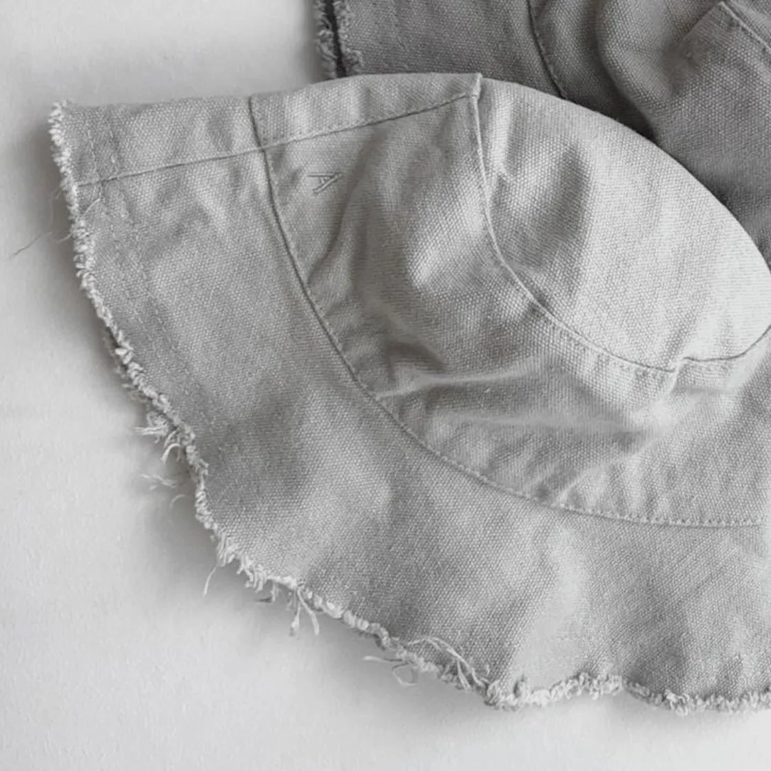 Aura Cotton Bucket Hat (Light Grey)