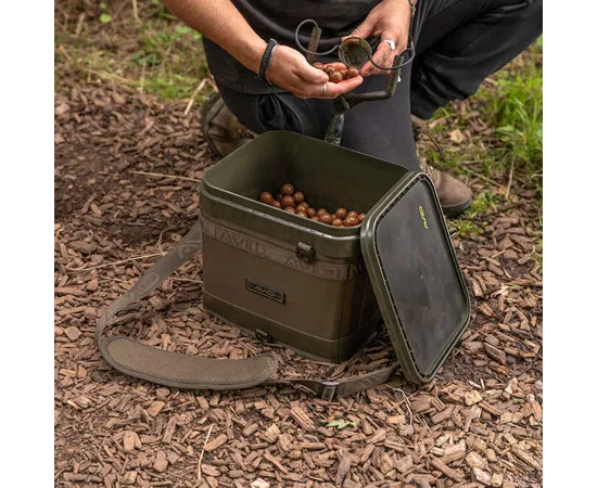 AVID CARP COMPOUND BUCKET & POUCH CADDY.