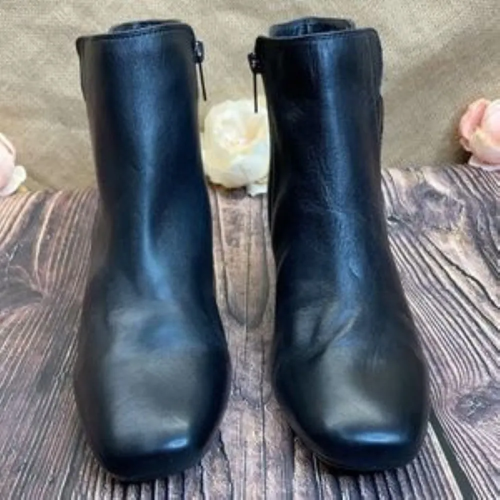 Bandolino Black Leather Floella Ankle Booties 9M