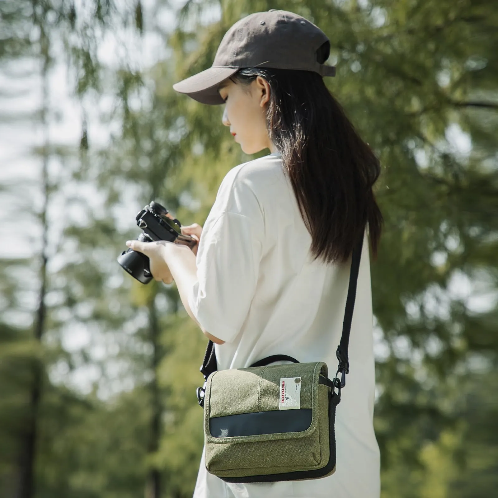 Besnfoto Mirrorless Camera Shoulder Bag, Waterproof Canvas Compact Camera Messenger Bag