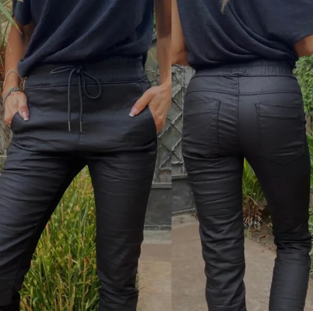 Bevy Flog Black Drawstring Pants