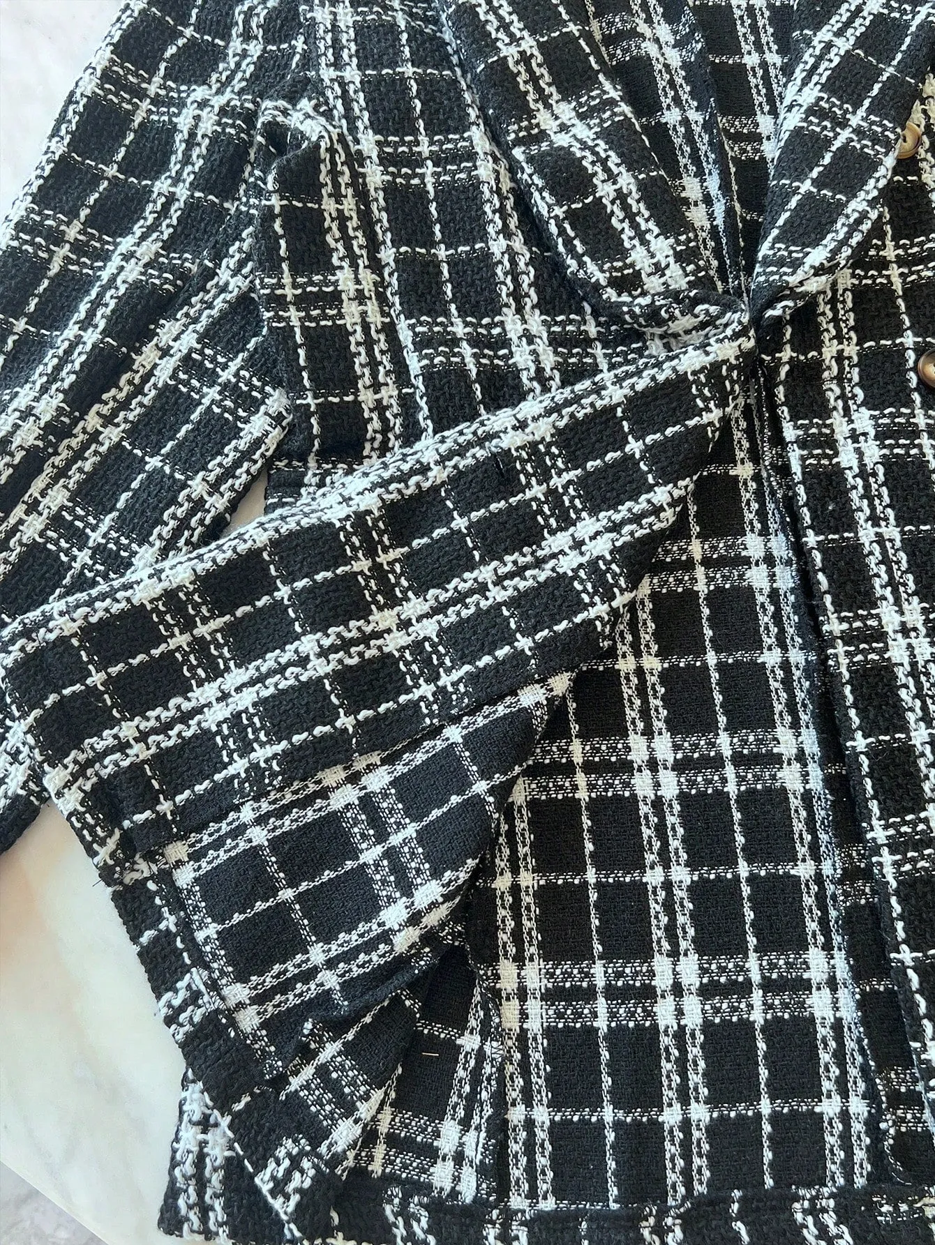 Blazer Raffinéa con patrón de cuadros - Cherry Vibes CR