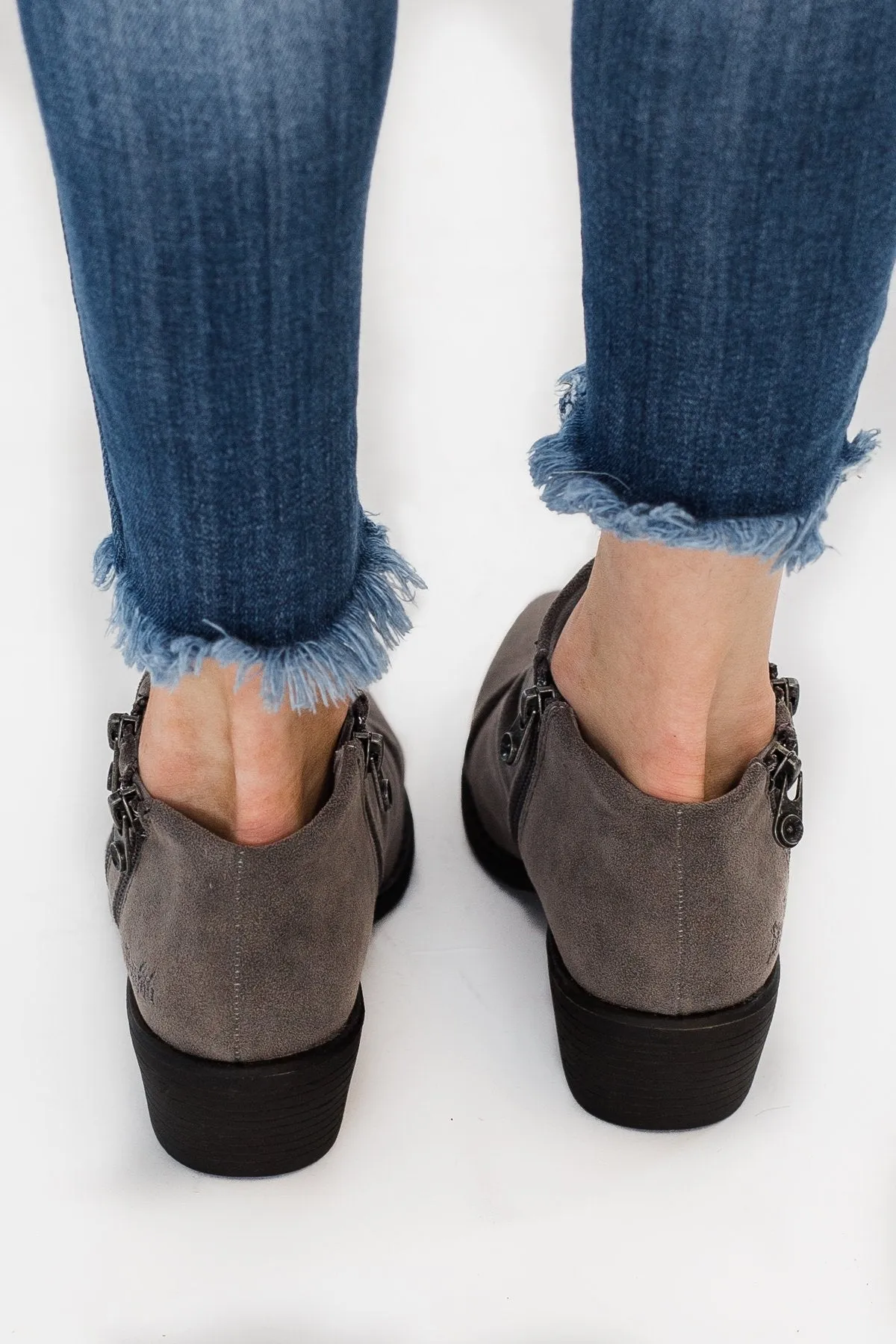 Blowfish Wander Booties- Smoke Rocky Oak