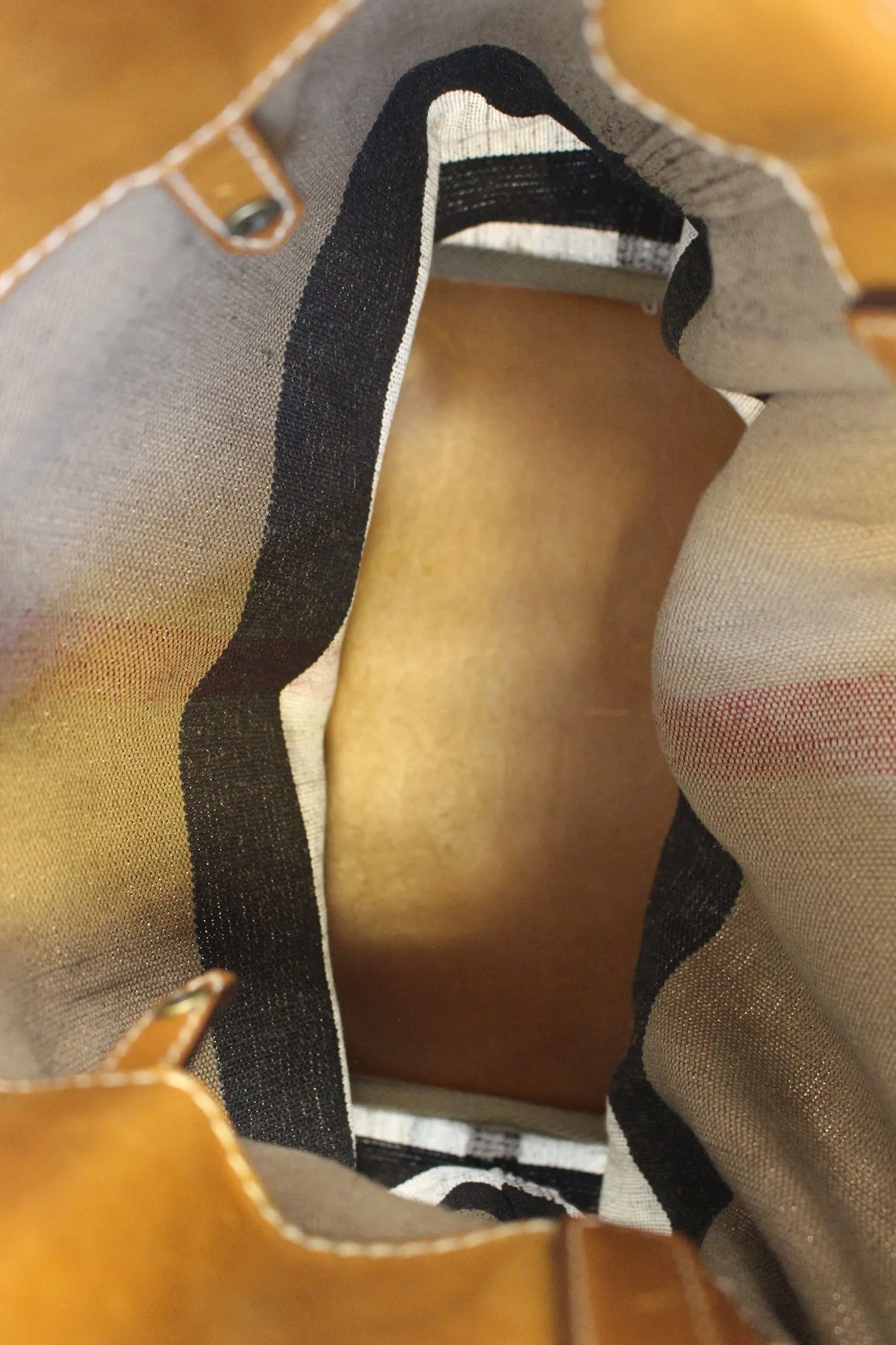 BURBERRY Brit Susanna Medium Bucket Bag
