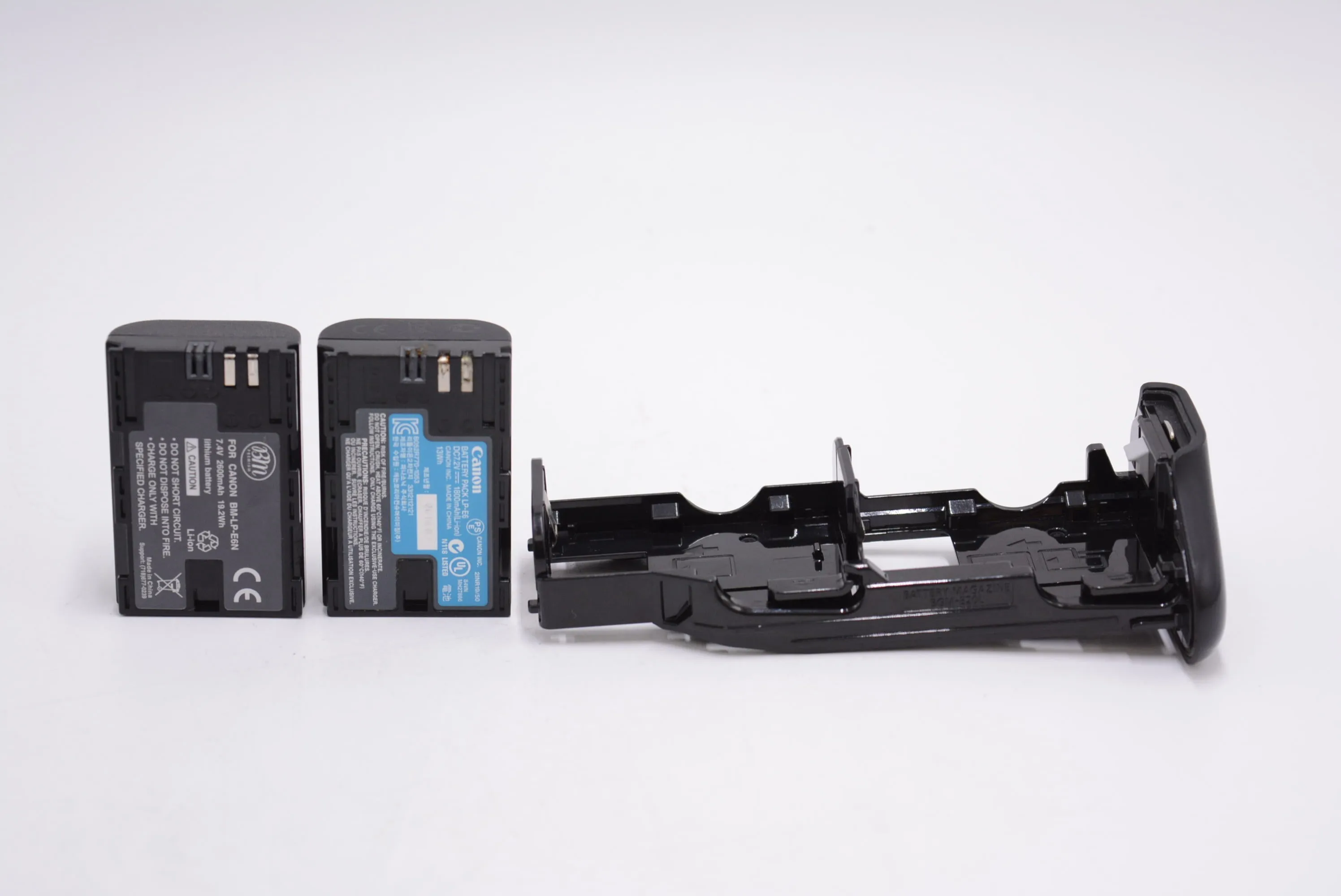 Canon EOS5DMIVG/BGE20/04007 EOS 5D Mark IV Camera   BG-E20 Battery Grip, Used