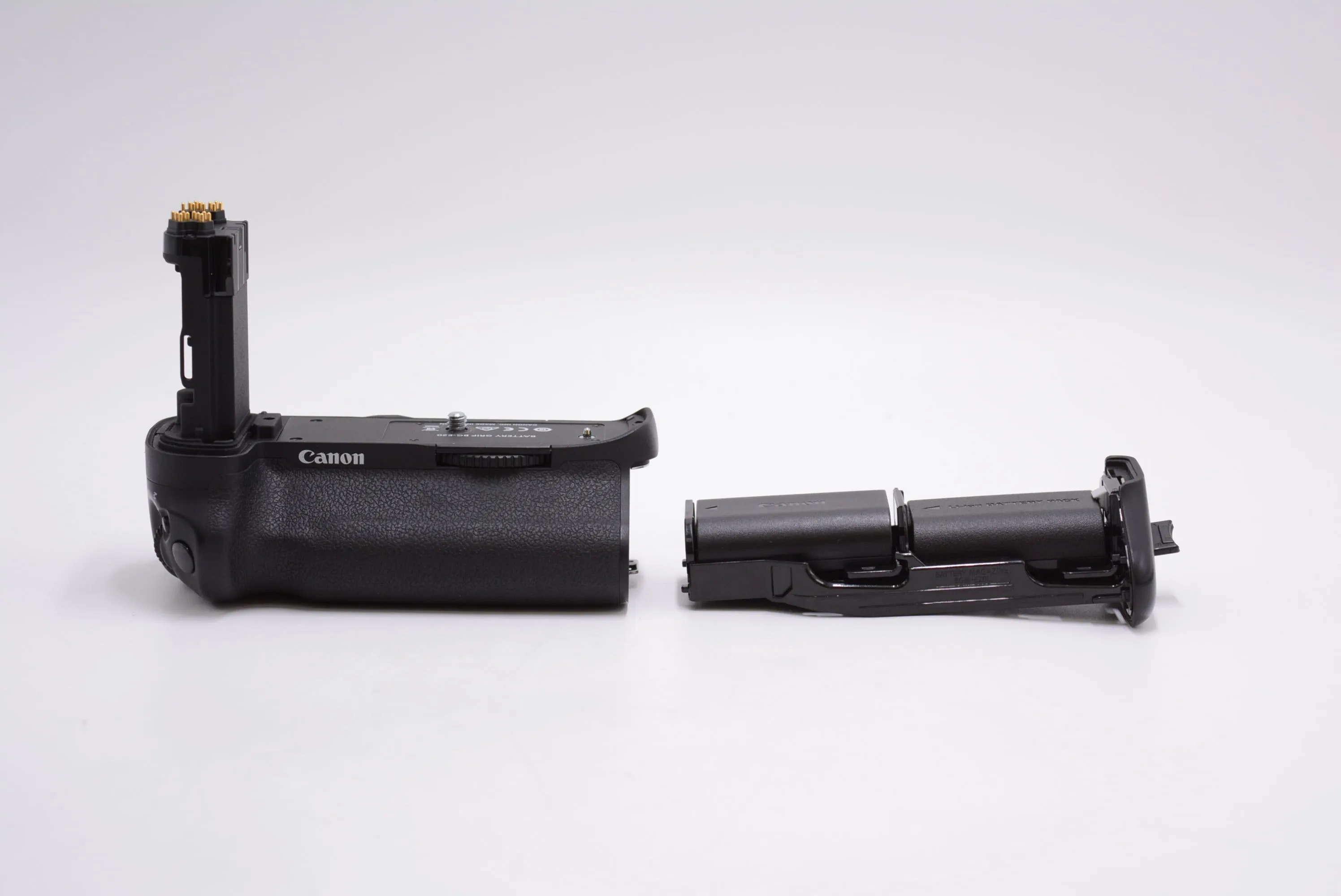 Canon EOS5DMIVG/BGE20/04007 EOS 5D Mark IV Camera   BG-E20 Battery Grip, Used