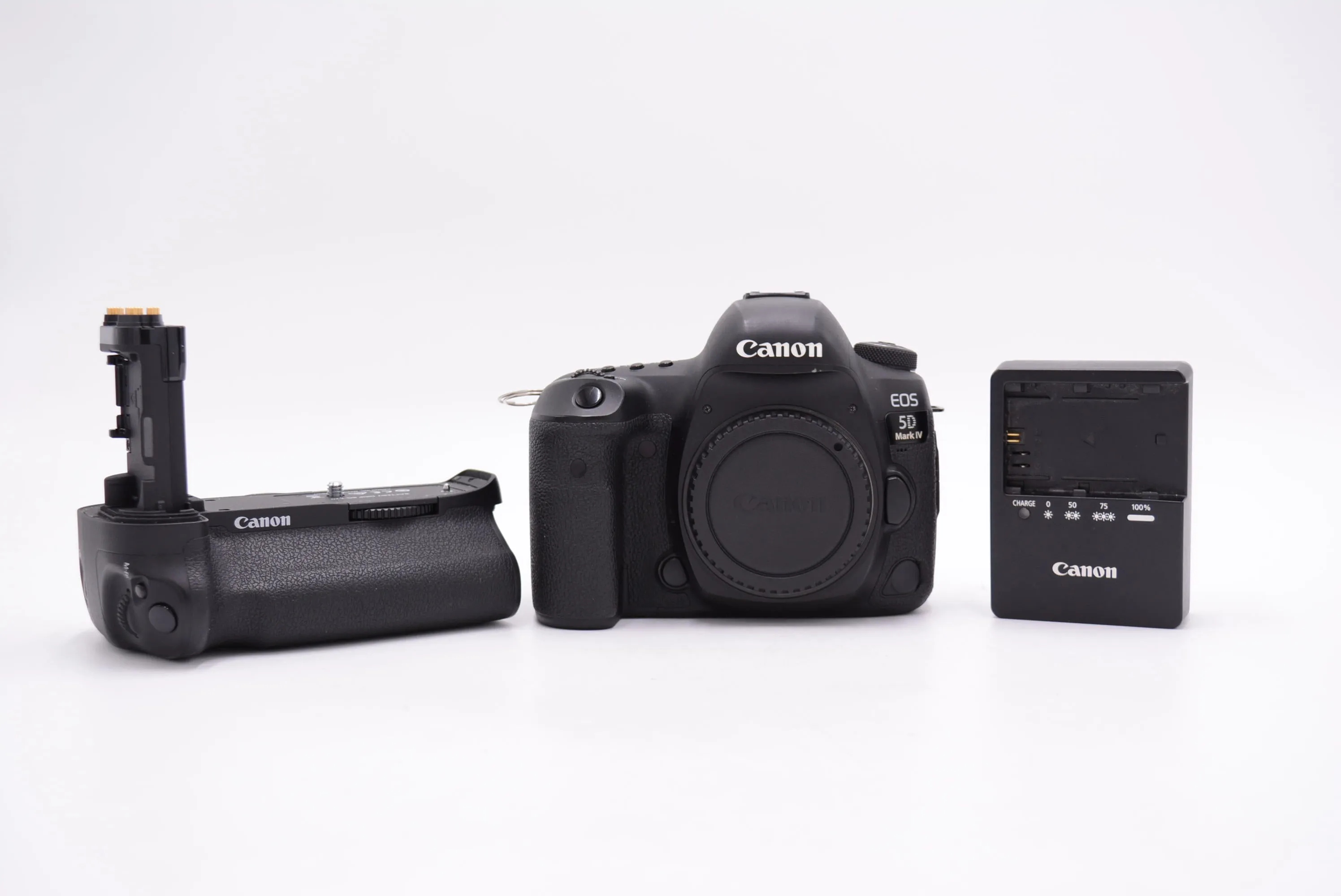 Canon EOS5DMIVG/BGE20/04007 EOS 5D Mark IV Camera   BG-E20 Battery Grip, Used