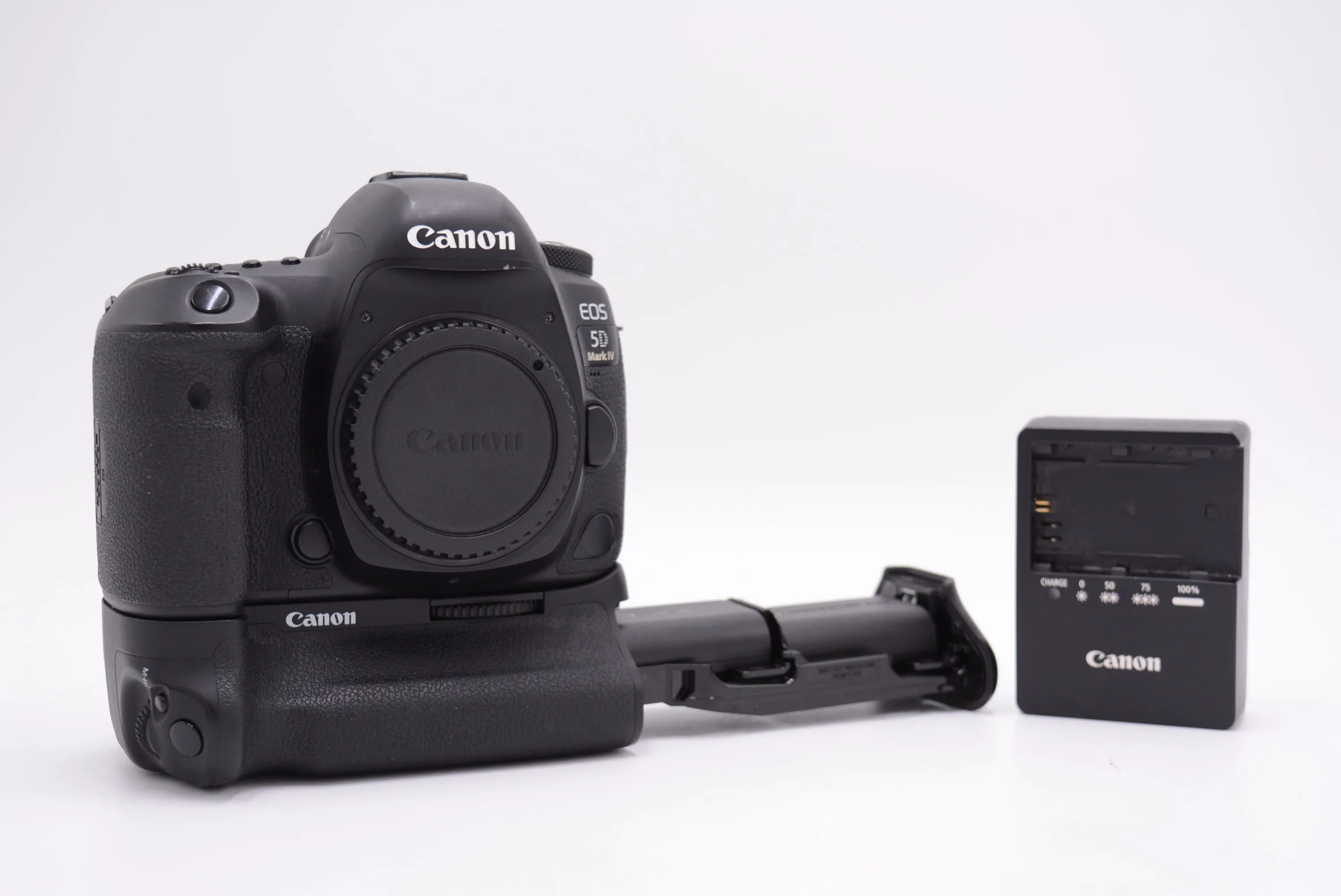 Canon EOS5DMIVG/BGE20/04007 EOS 5D Mark IV Camera   BG-E20 Battery Grip, Used