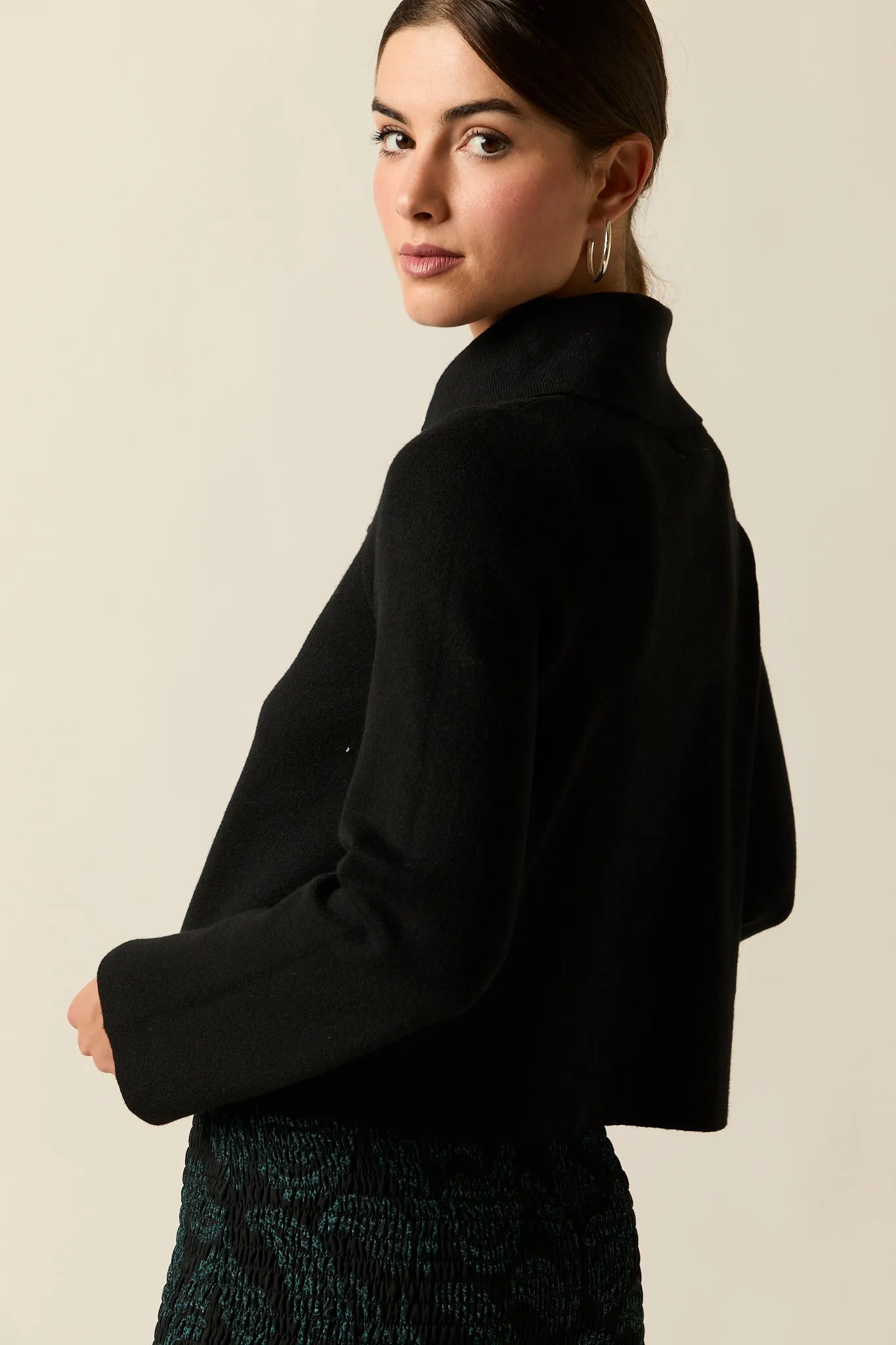 Chaqueta estilo capa cruzado negro