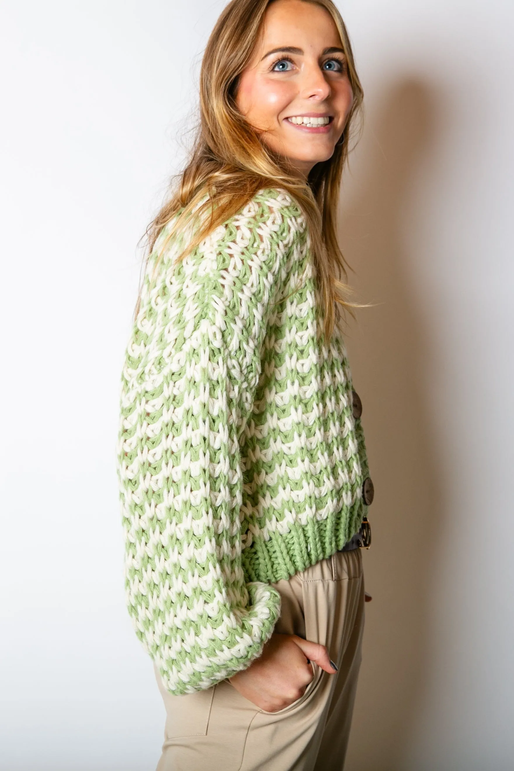 Cropped Chunky Knit Cardigan