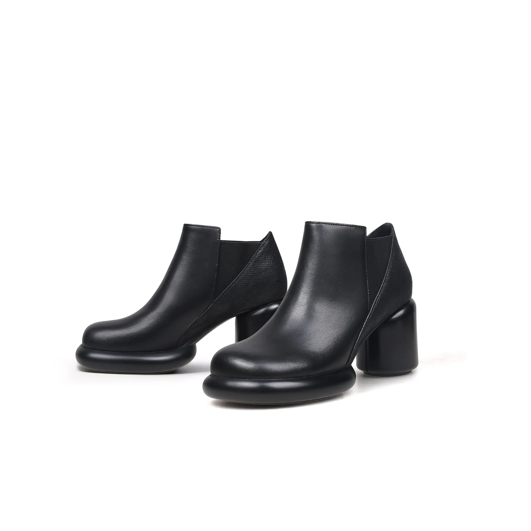 Cylinder Heel Leather Ankle Bootie - Black