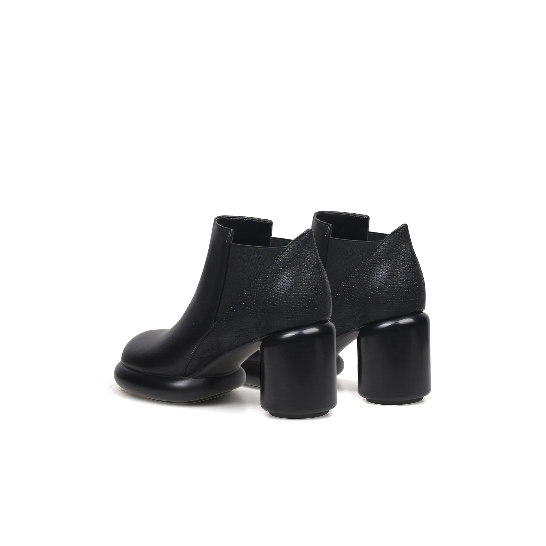 Cylinder Heel Leather Ankle Bootie - Black