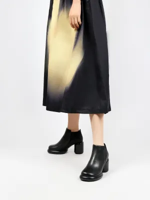 Cylinder Heel Leather Ankle Bootie - Black