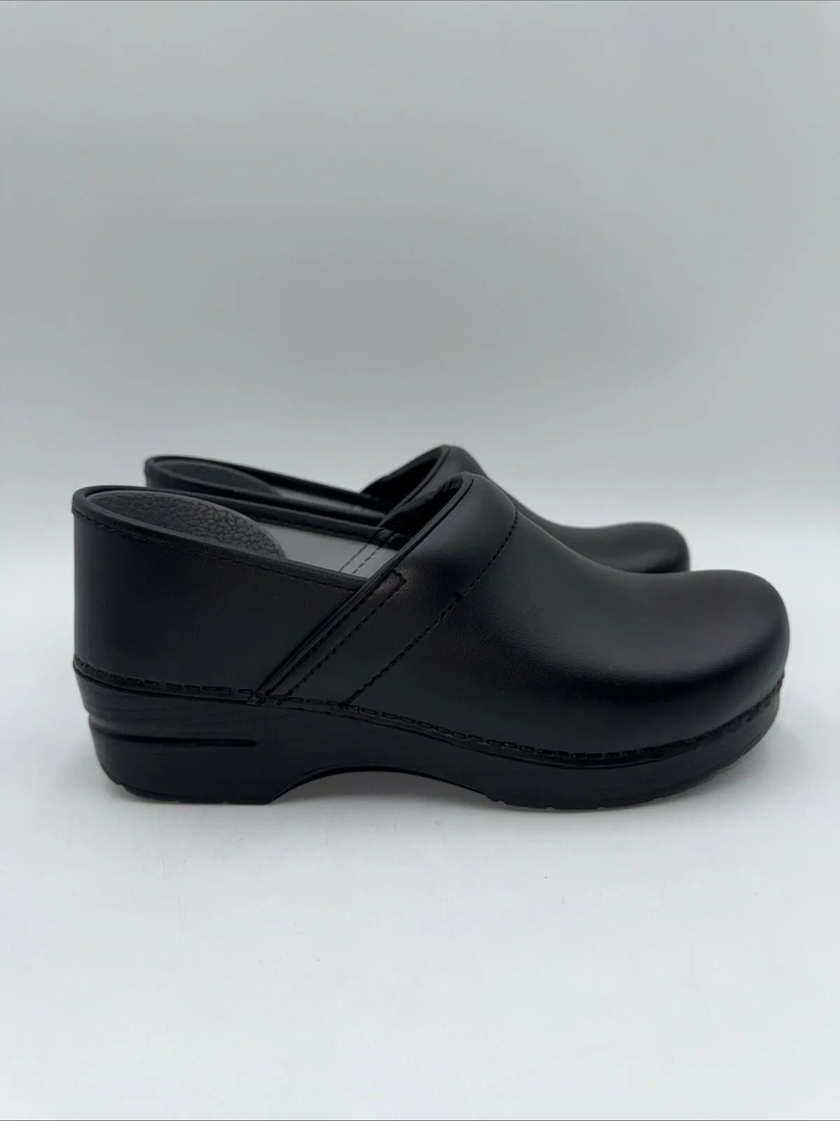 Dansko Professional Black Cabrio Women's Comfort Clog - Size EU 41