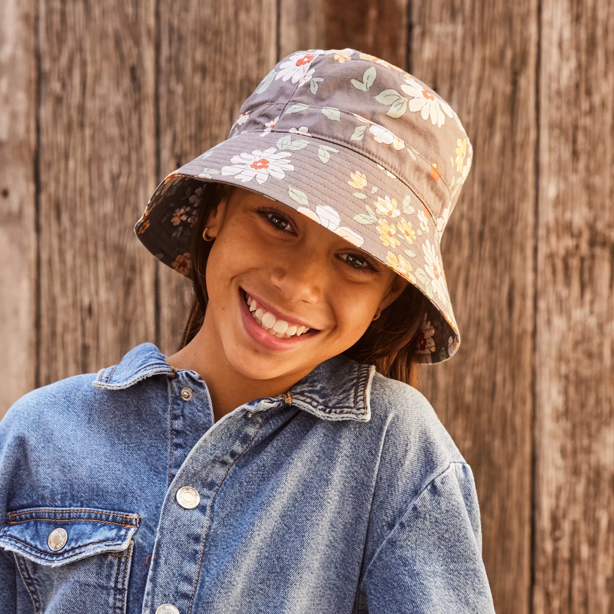 Dora Bucket Hat - Grey Flowers