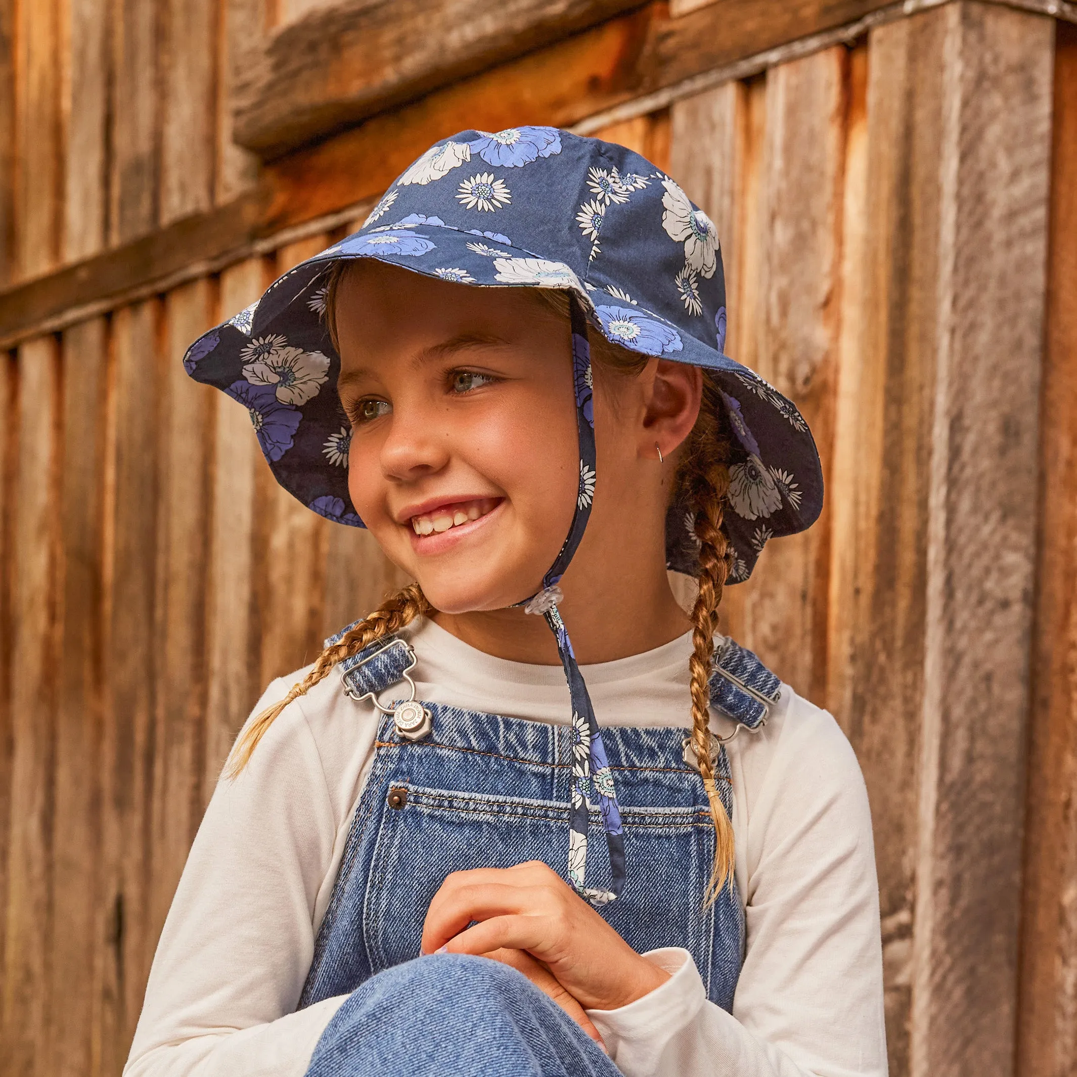 Flora Bucket Hat - Navy