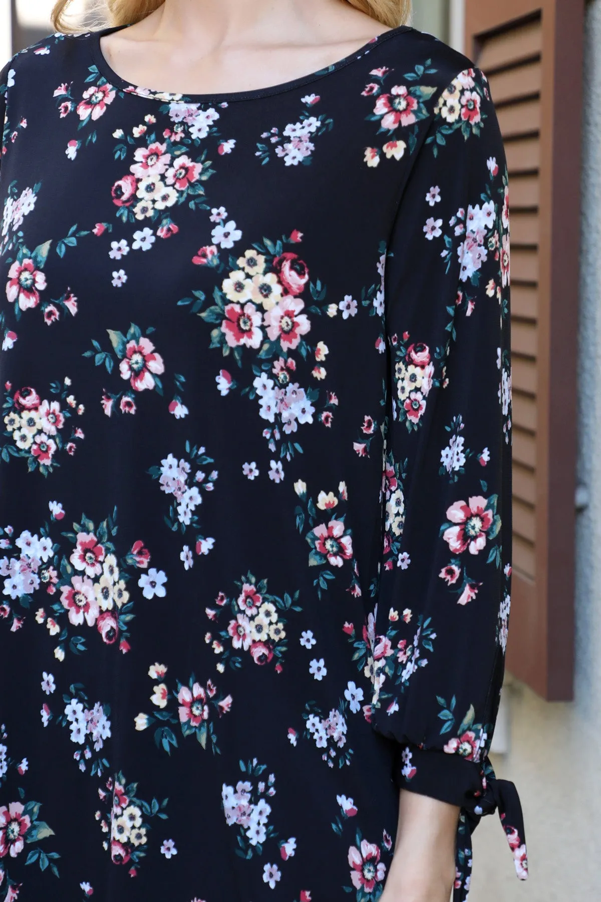 Floral Quarter Tie Knot Detail Sleeve Top