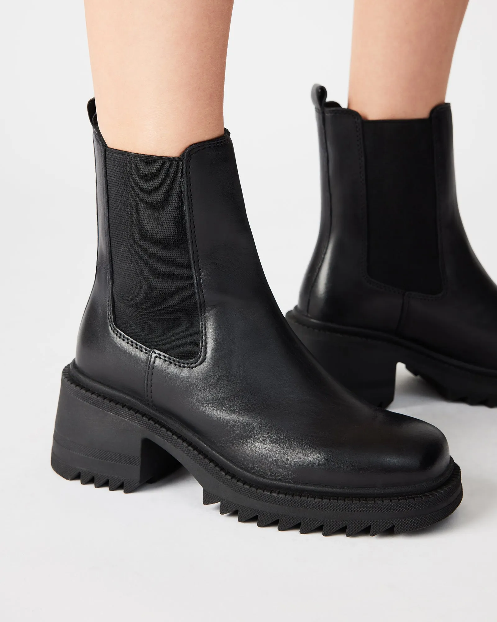 GARTH BLACK LEATHER - SM REBOOTED