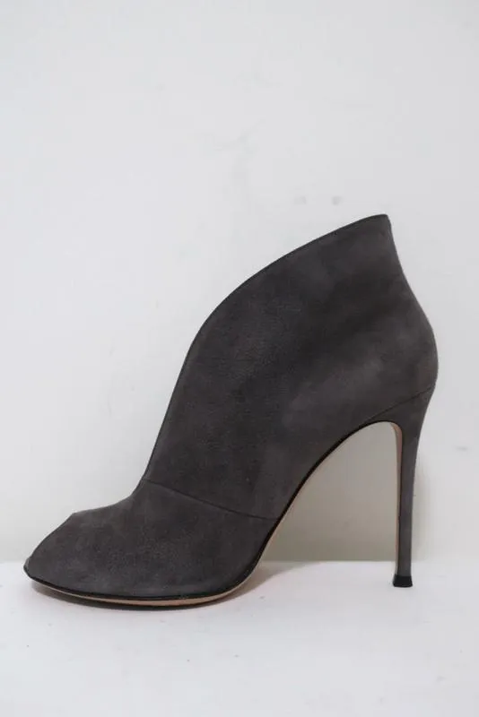 Gianvito Rossi Vamp Booties Gray Suede Size 39.5 Peep Toe Ankle Boots