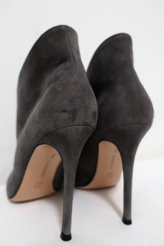 Gianvito Rossi Vamp Booties Gray Suede Size 39.5 Peep Toe Ankle Boots