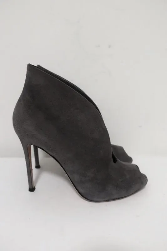 Gianvito Rossi Vamp Booties Gray Suede Size 39.5 Peep Toe Ankle Boots