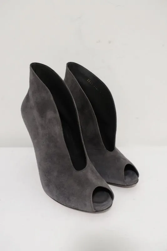 Gianvito Rossi Vamp Booties Gray Suede Size 39.5 Peep Toe Ankle Boots