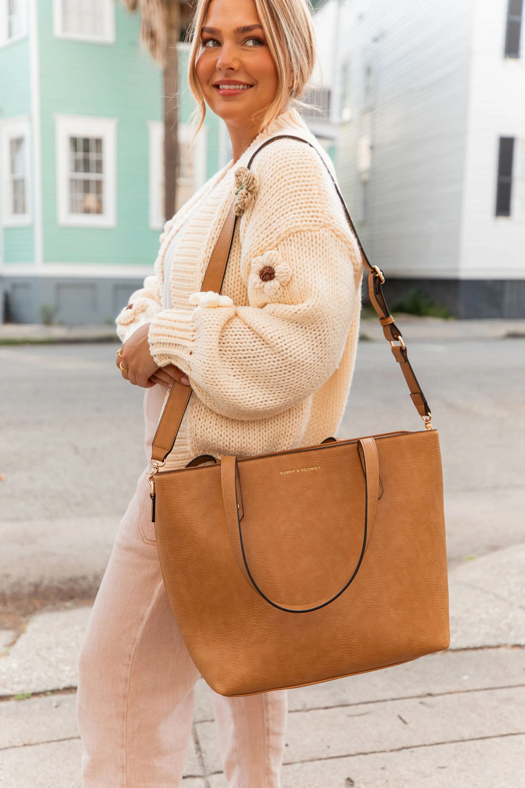 GO-GETTER TOTE camel