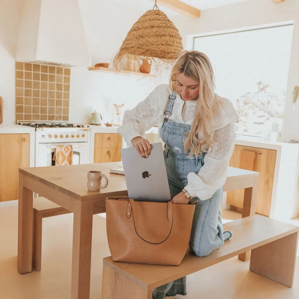 GO-GETTER TOTE camel