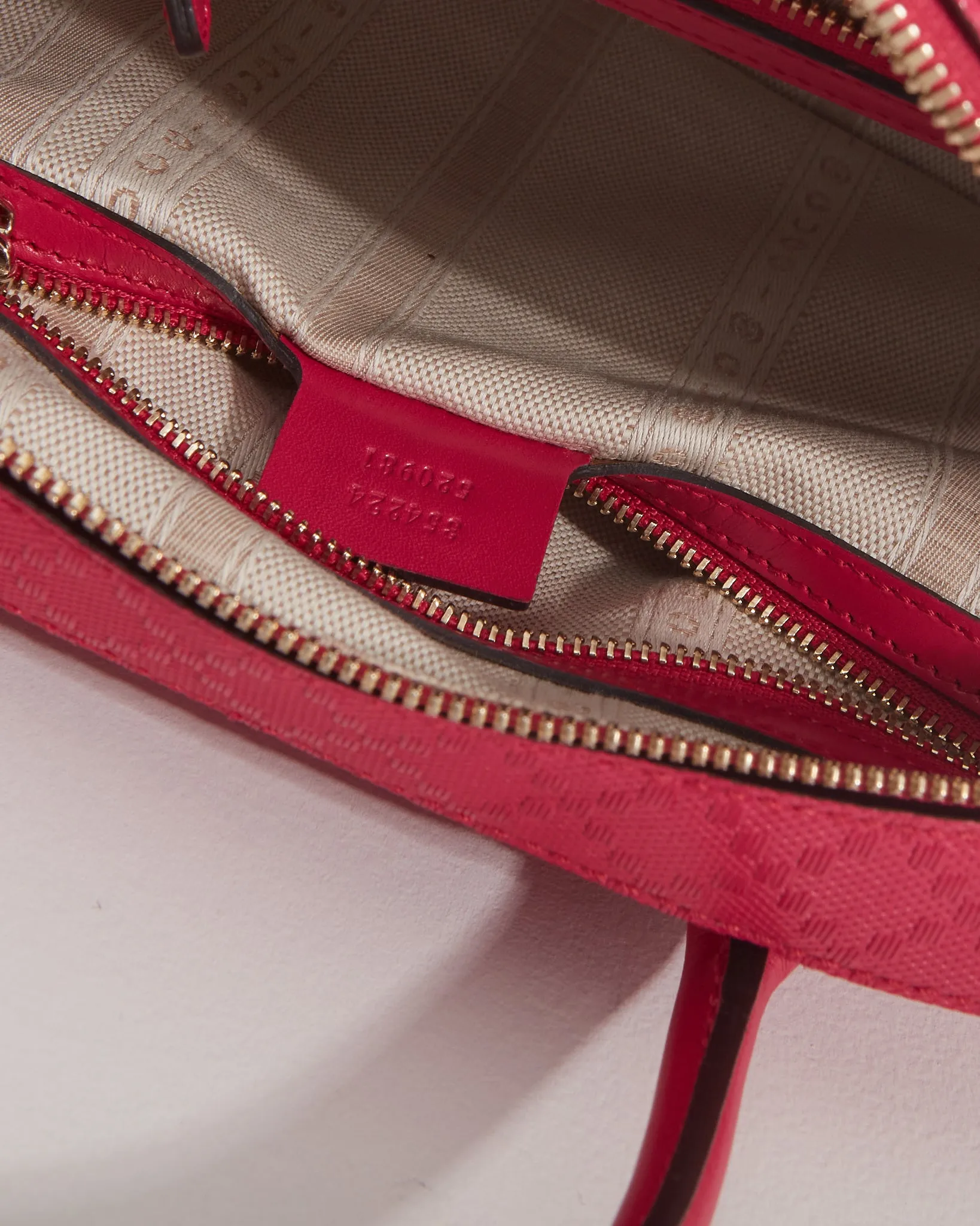 Gucci Fuchsia Leather Small Diamante Small Top Handle Bag
