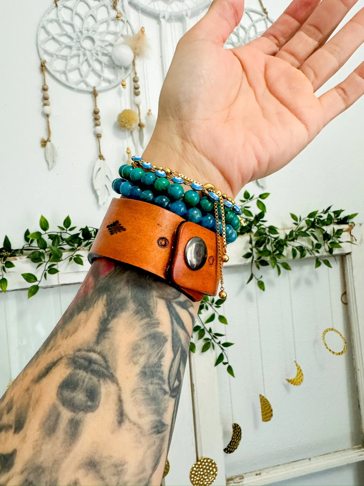 Handcrafted Diamond Piece Leather Bracelet
