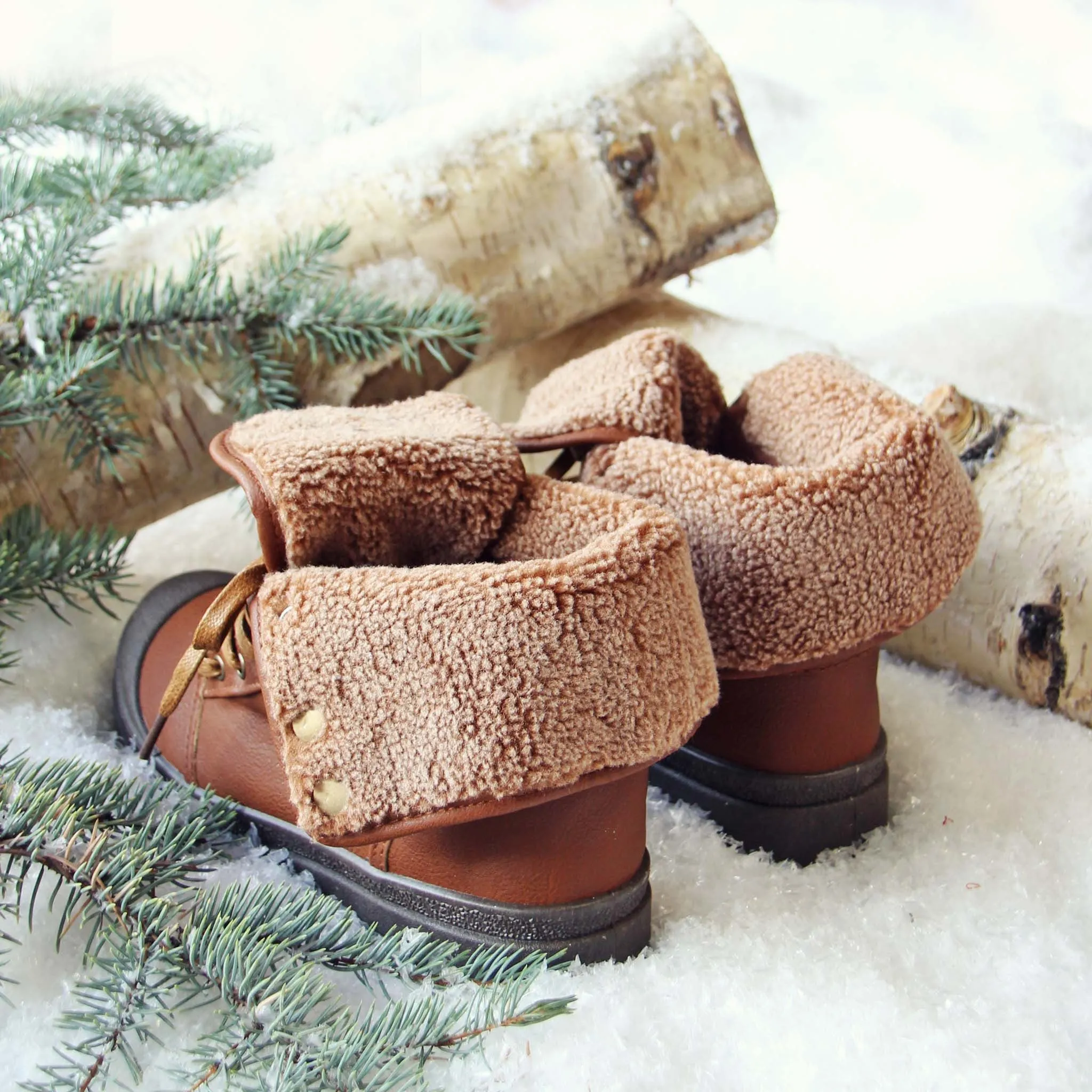 Jack Frost Booties in Cedar