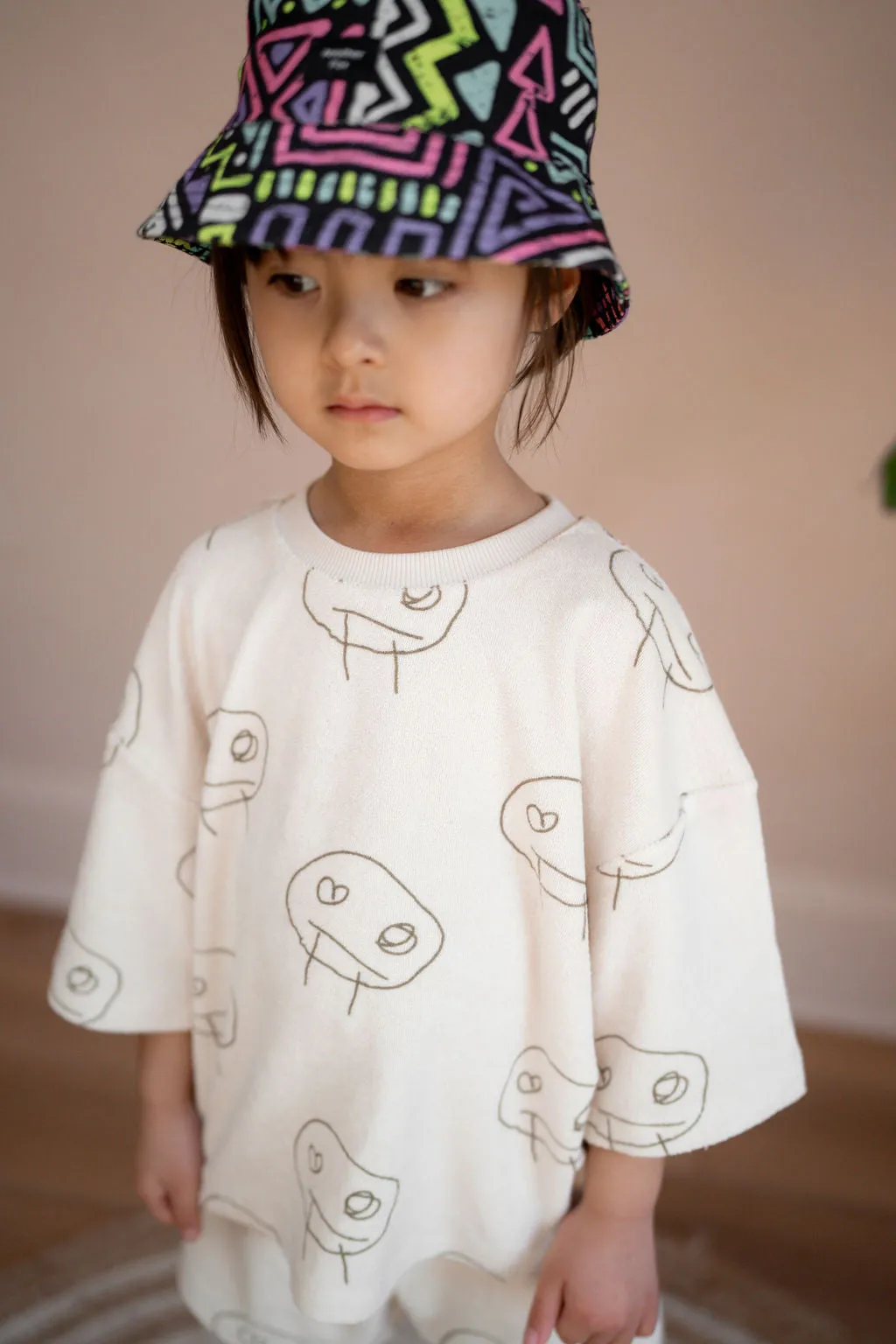 JAZZY BUCKET HAT