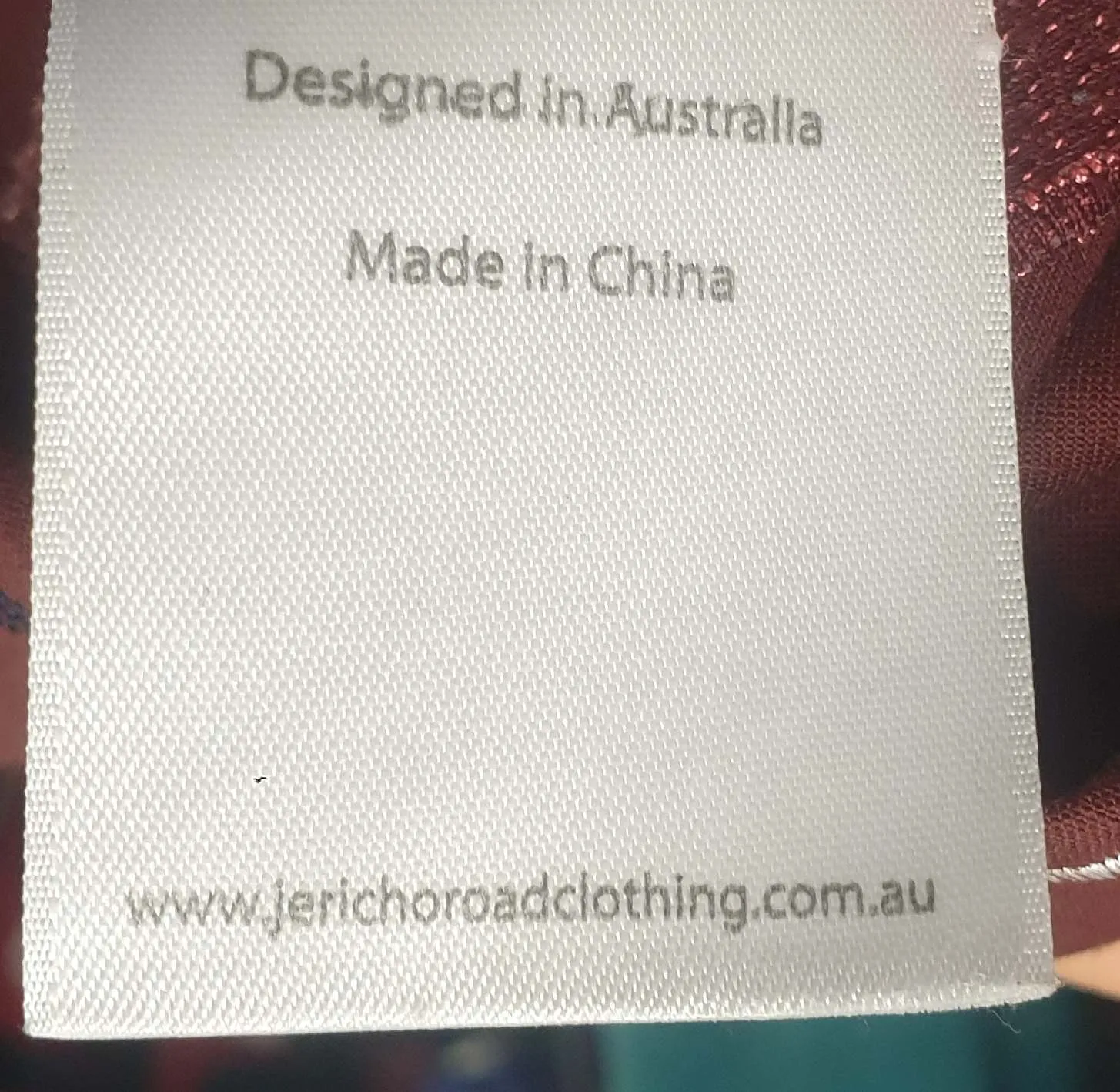 Jericho Road deep red top with cute embroidery detail size 14