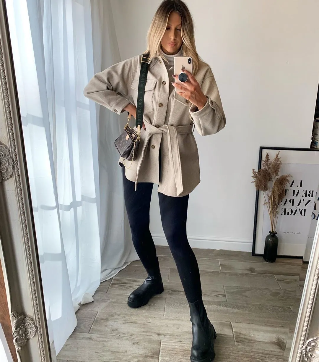 Lace-up Pile Collar Single-breasted Pocket Outerwear