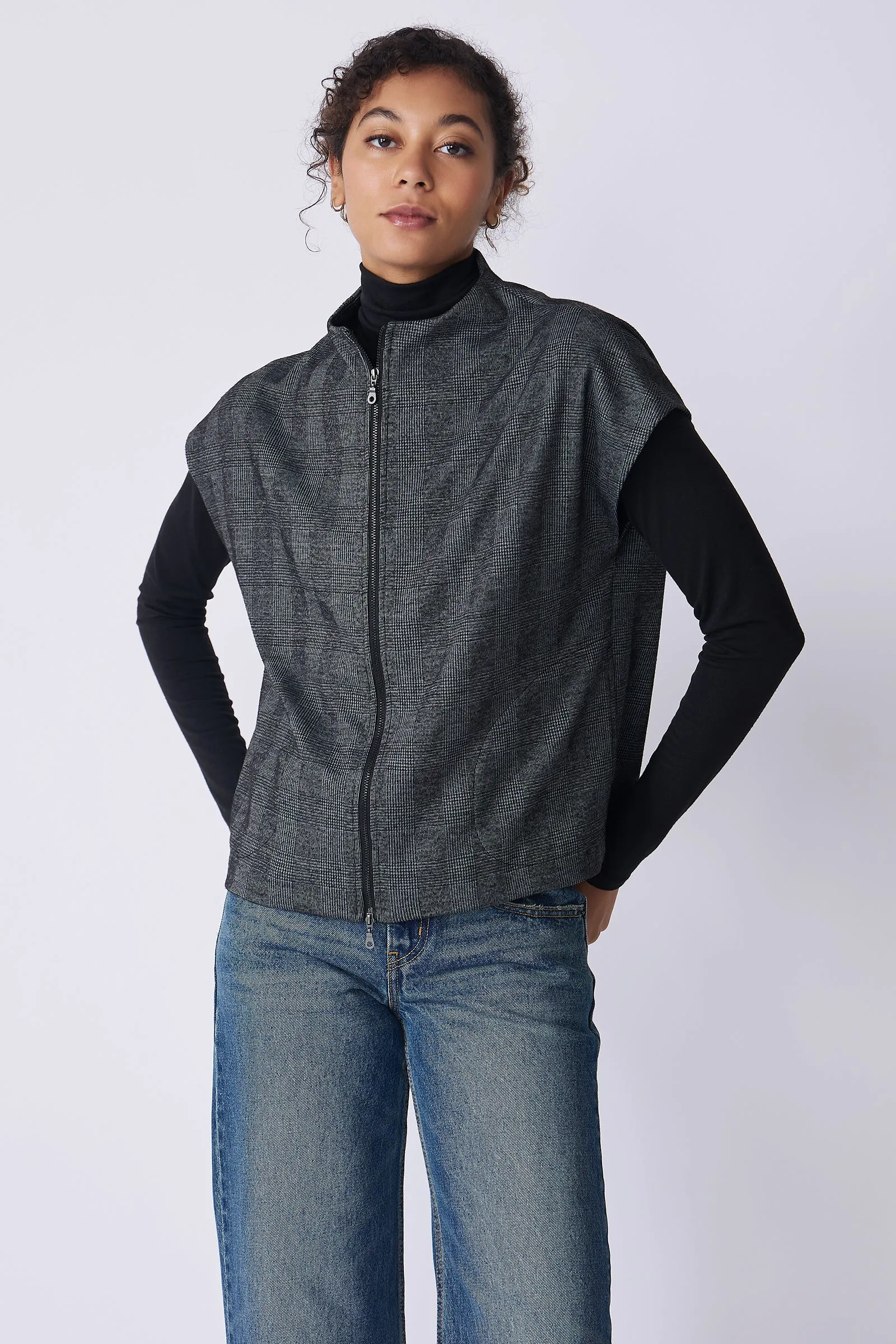 Lena Zip Vest - Black Plaid