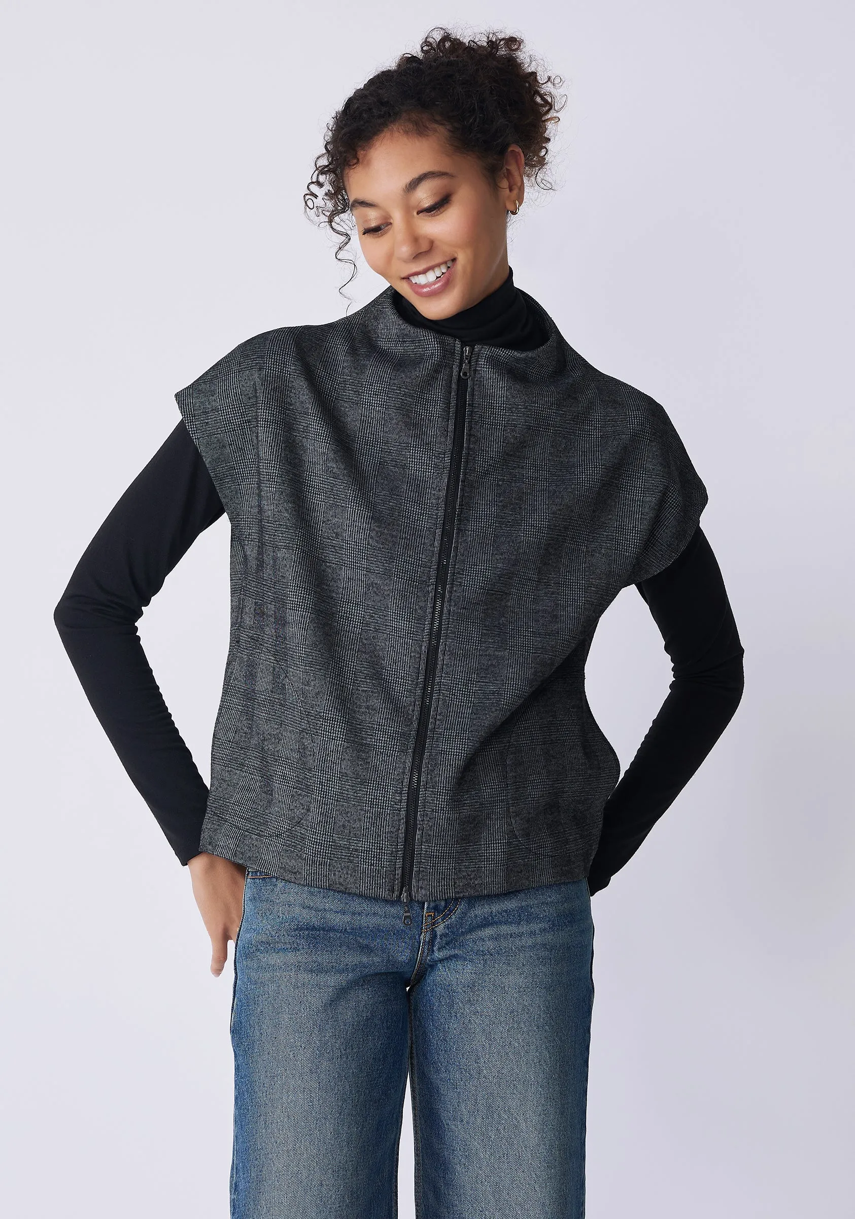 Lena Zip Vest - Black Plaid