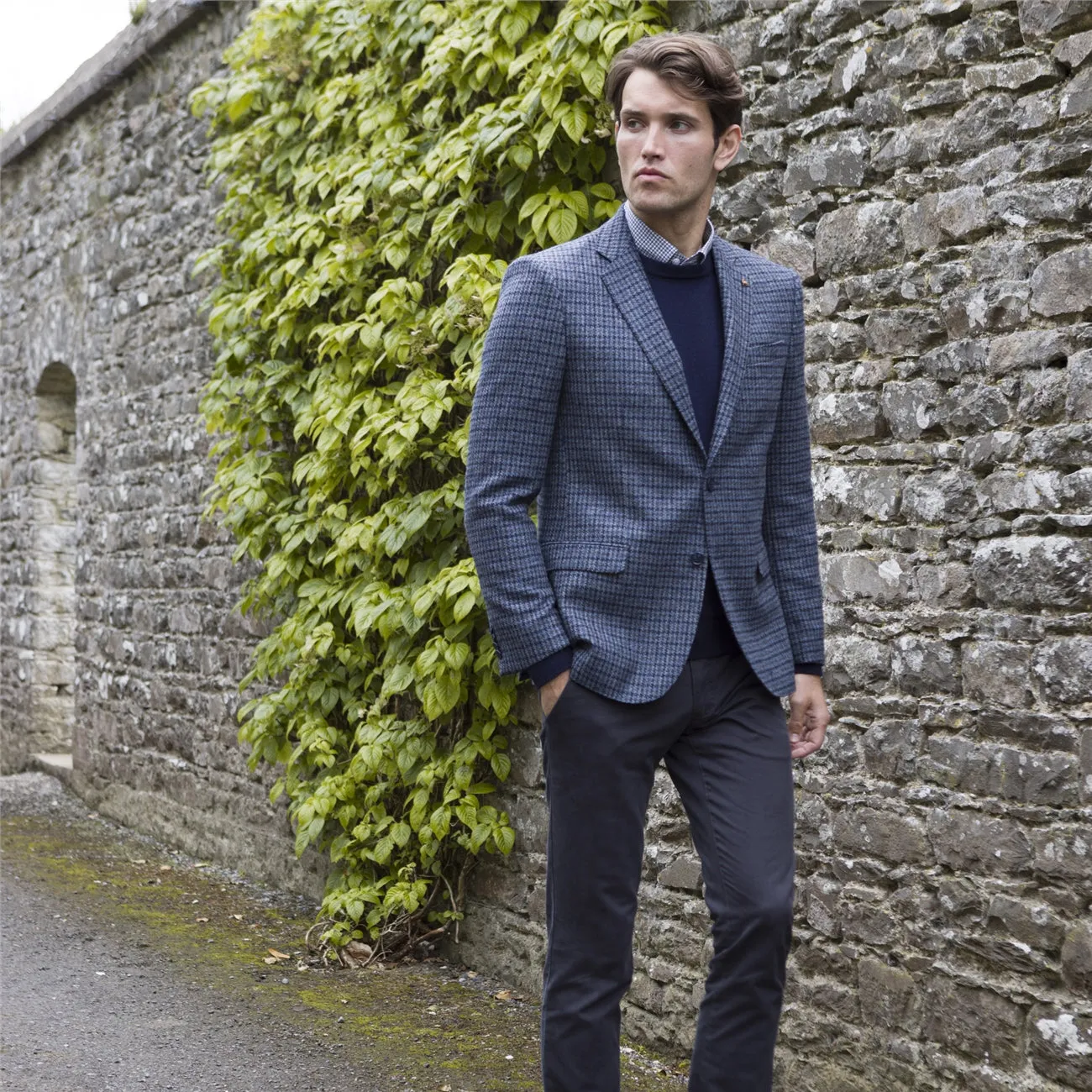 MAGEE Tweed Jacket - Mens Clady - Navy Houndstooth