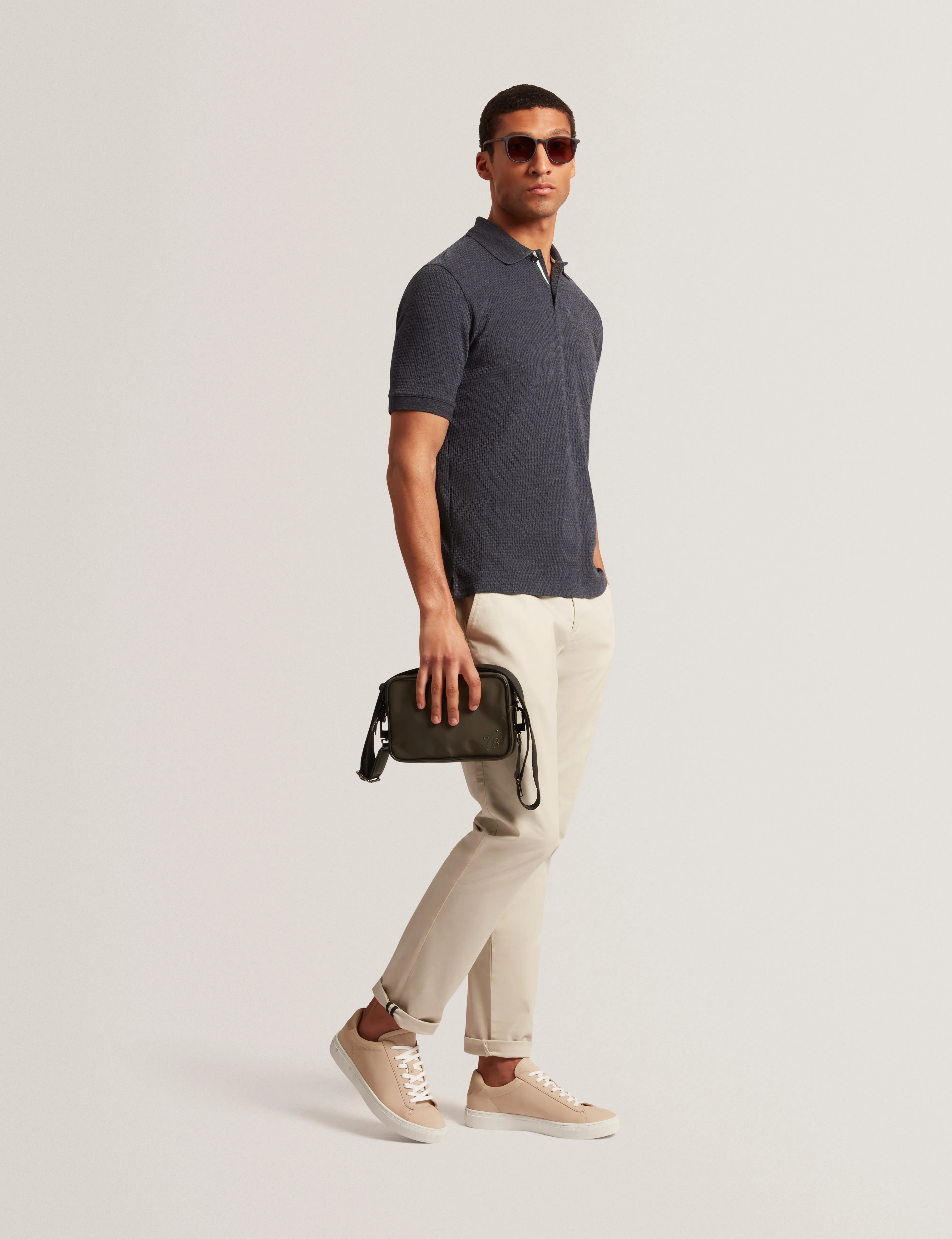 Nesbiit Nylon Tb Script Camera Crossbody Bag Khaki