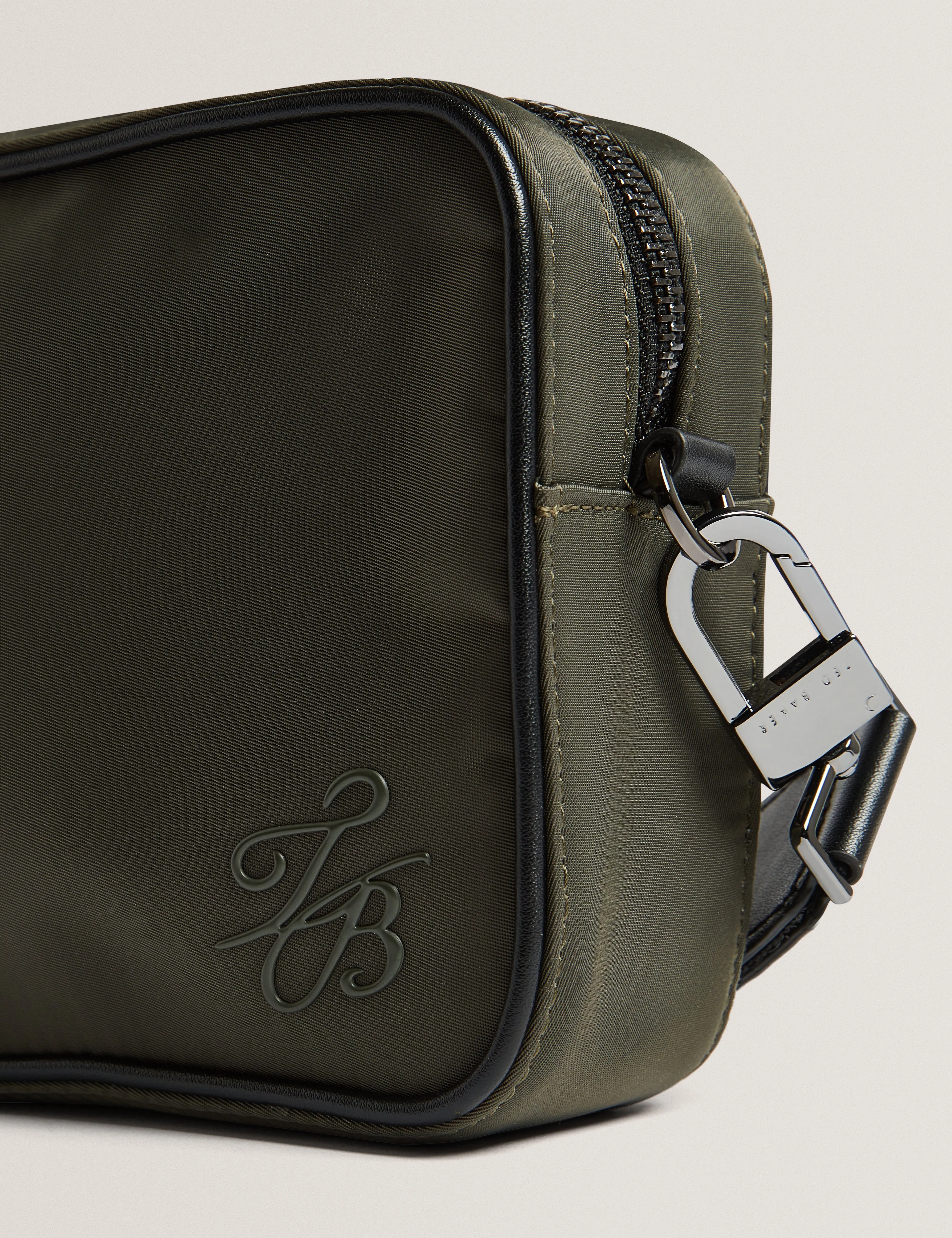 Nesbiit Nylon Tb Script Camera Crossbody Bag Khaki