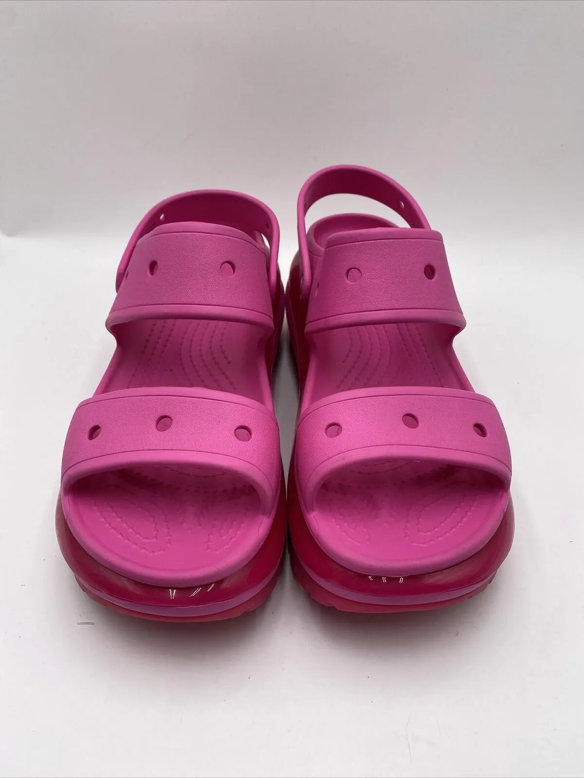 NWOB Adults Crocs Mega Crush Clogs Pink Size 13M - Like New