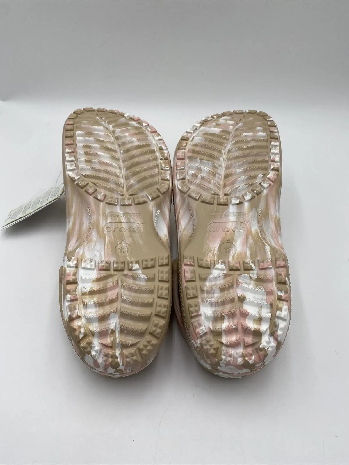 NWOB Crocs Classic Marbled Clogs Beige Size 13M - Like New