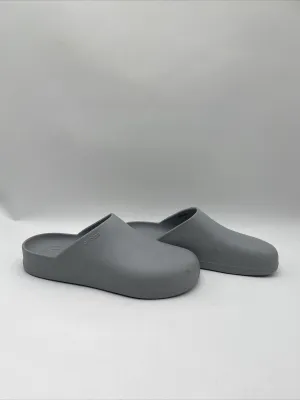 NWOB Crocs Dylan Clogs Men's Grey Size 13M - Like New