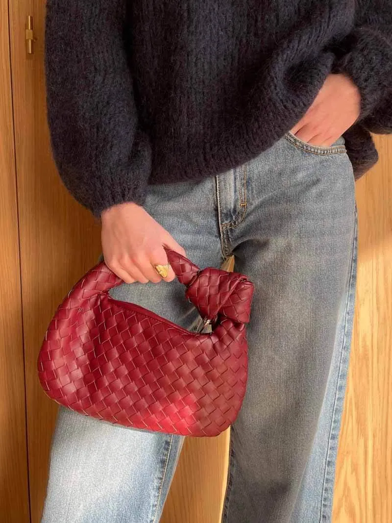 Qiyana - Elegant Woven Woman's Bag