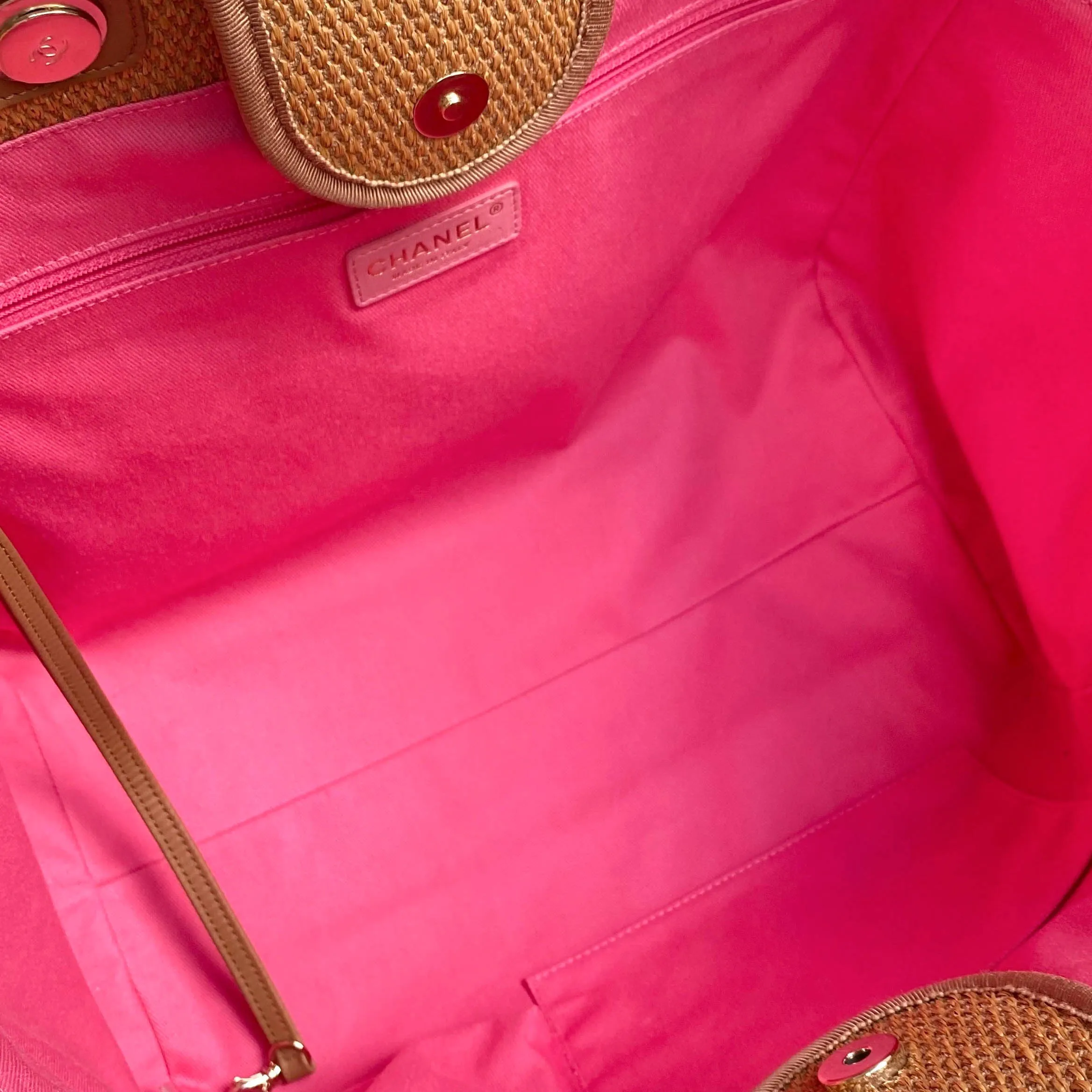 Raffia Medium Deauville Tote in Brown Fuchsia Navy