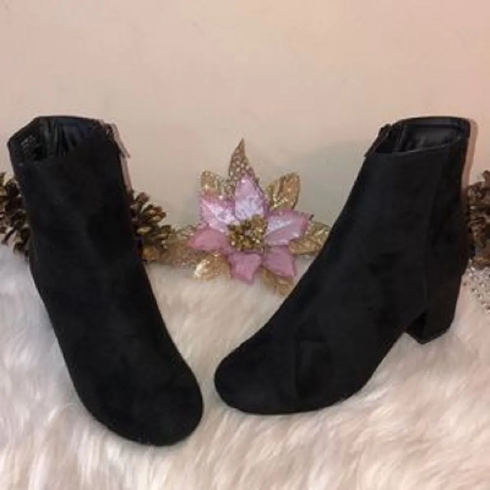 Rebel by ZIGI Nanon Ankle Boots