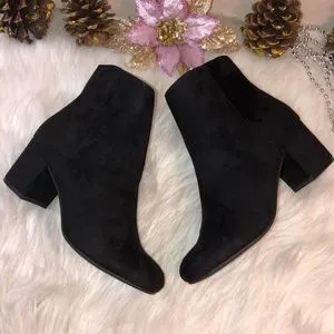 Rebel by ZIGI Nanon Ankle Boots
